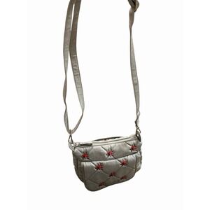 Vera Bradley Grey Crossbody Quilted Purse W Flowers And Magnetic Pocket NW T